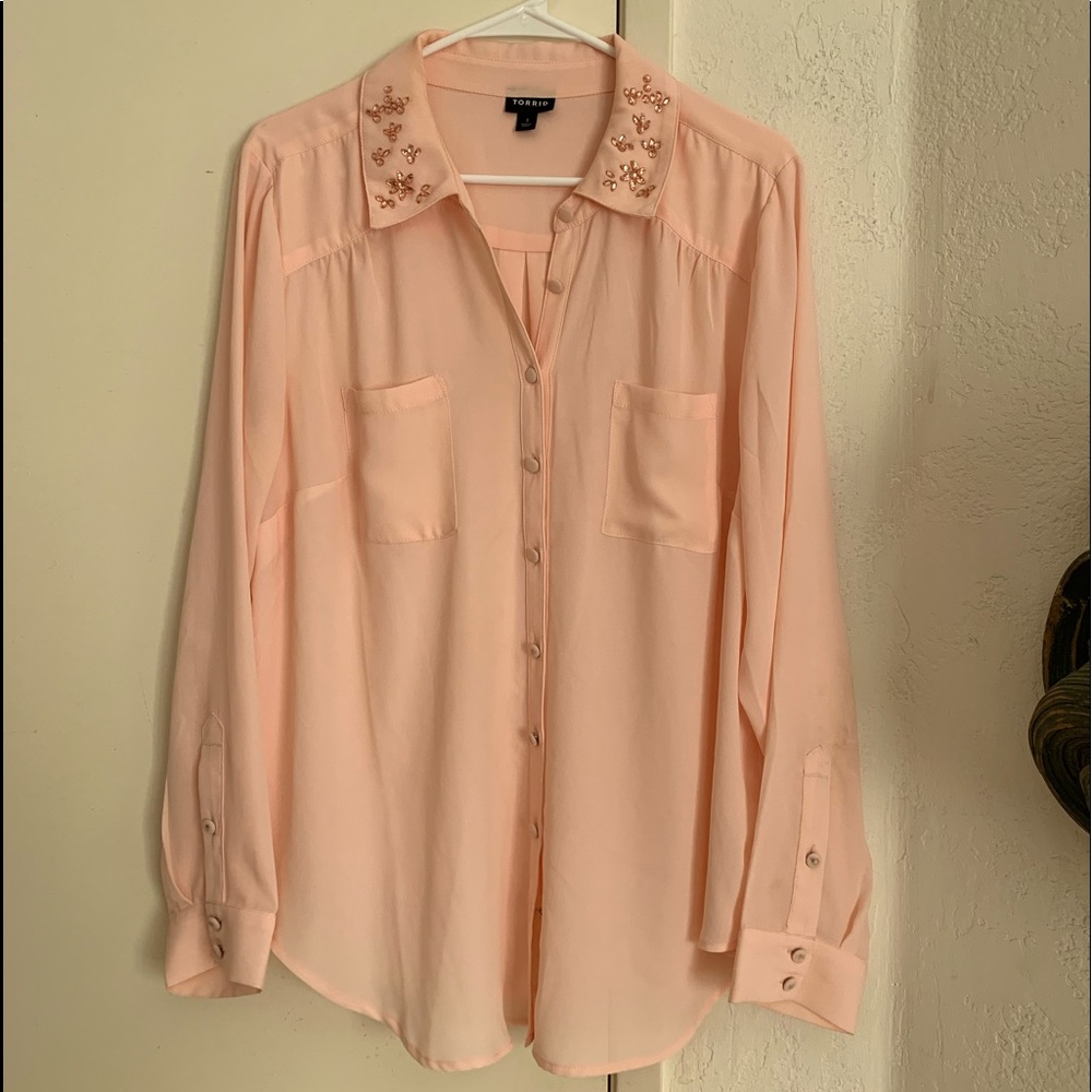 Absolutely Beautiful Coral Botton Down Blouse